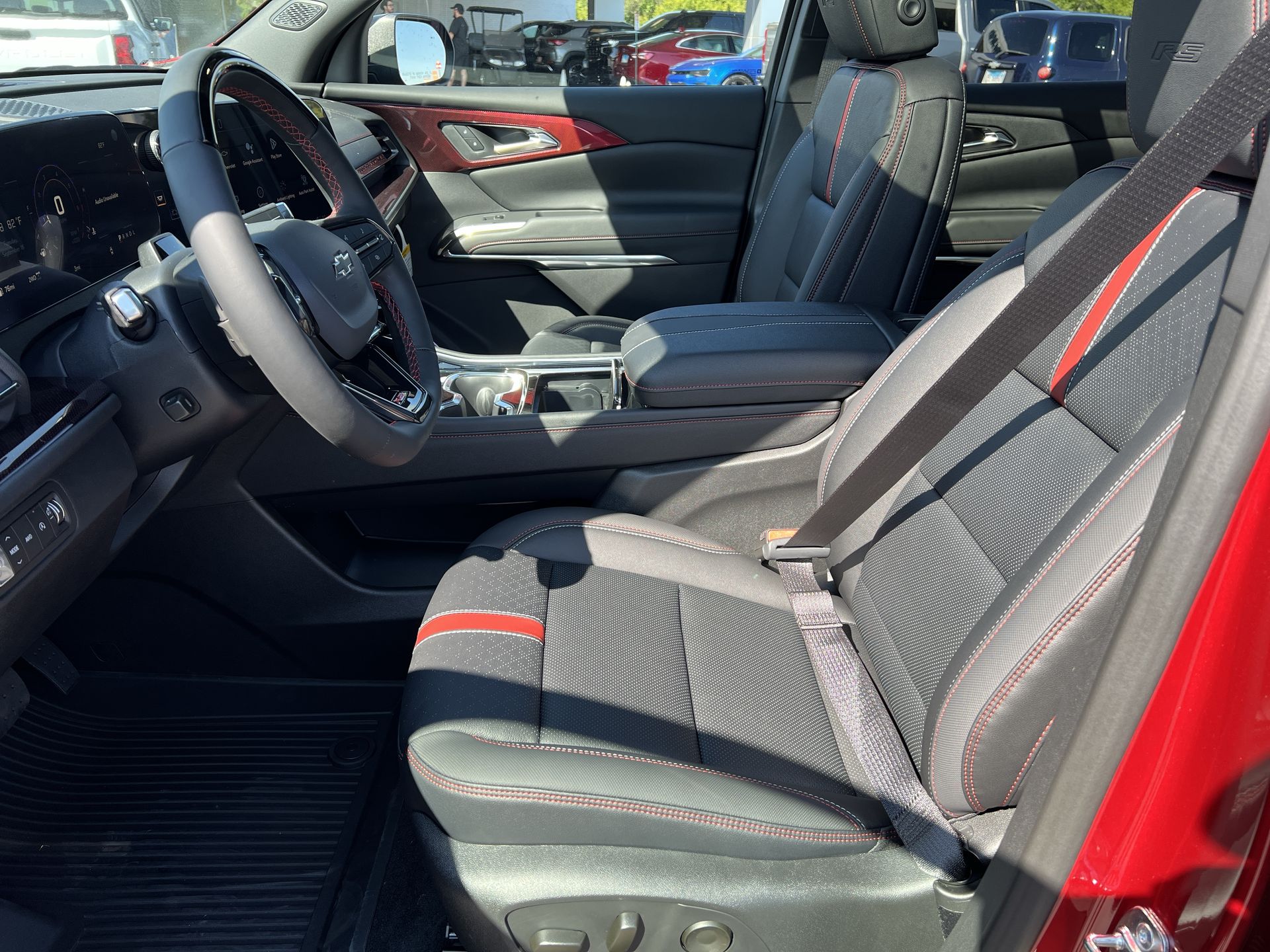 2026 Chevrolet Traverse RS photo 7