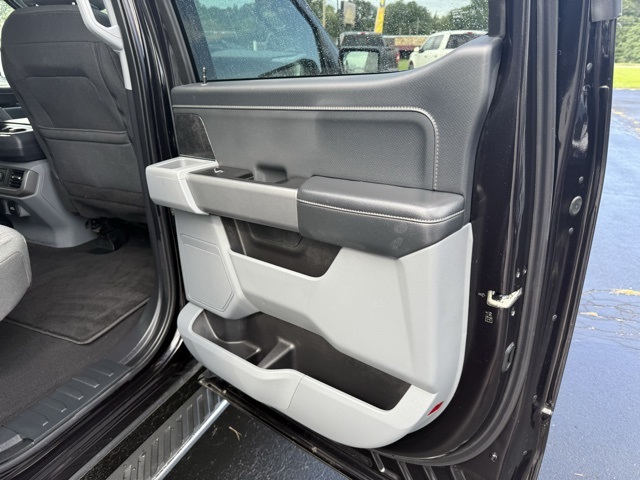 2023 Ford F-150 XLT photo 14
