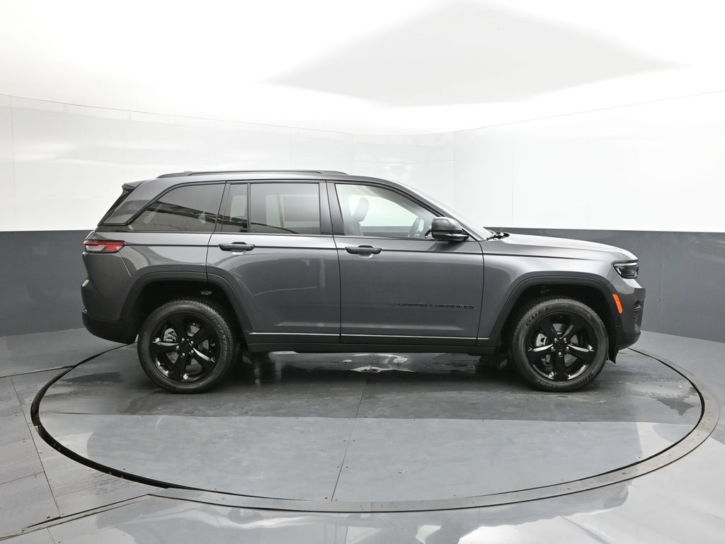 2025 Jeep Grand Cherokee Altitude X photo 23