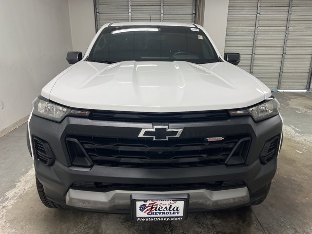 2025 Chevrolet Colorado Trail Boss photo 2