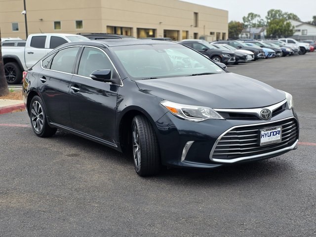 2018 Toyota Avalon XLE Plus photo 4