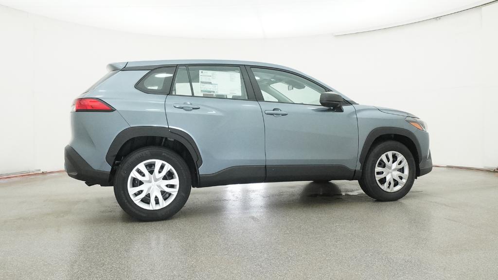 2025 Toyota Corolla Cross L photo 23