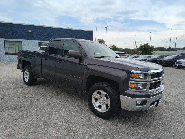 2015 Chevrolet Silverado LT photo 7