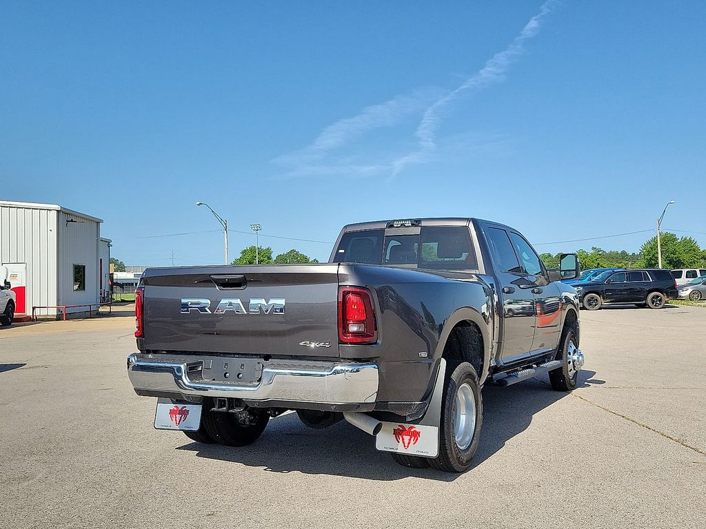 2025 Ram 3500 Tradesman photo 5