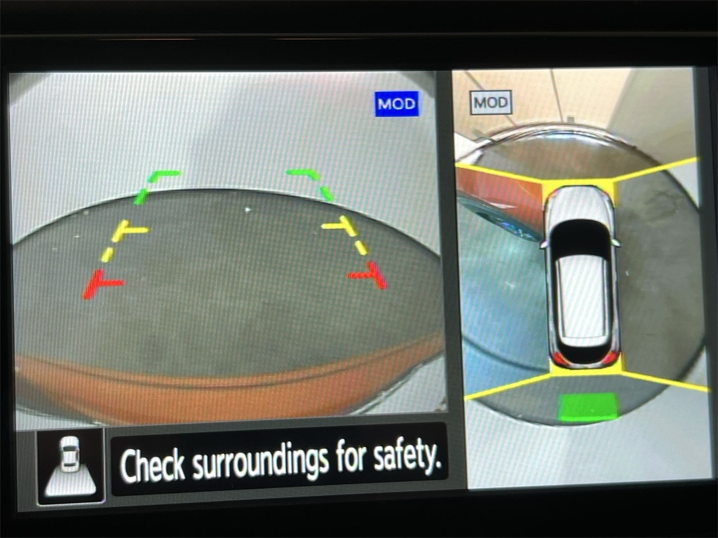 2023 Nissan Kicks SR photo 23