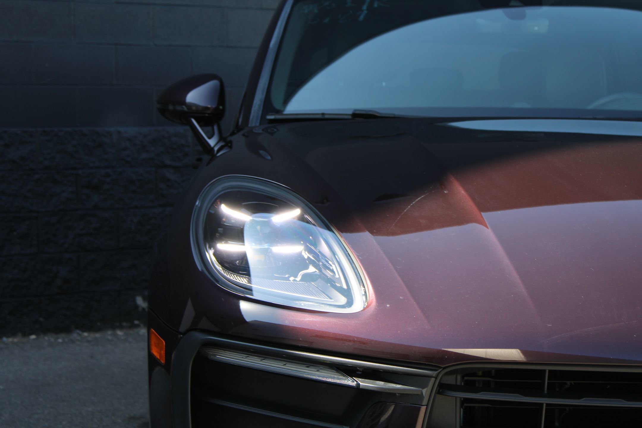 2024 Porsche Macan T photo 12