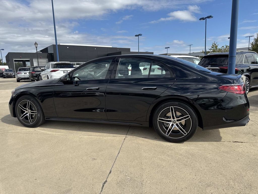 2026 Mercedes Benz E 350 4MATIC Sedan photo 3