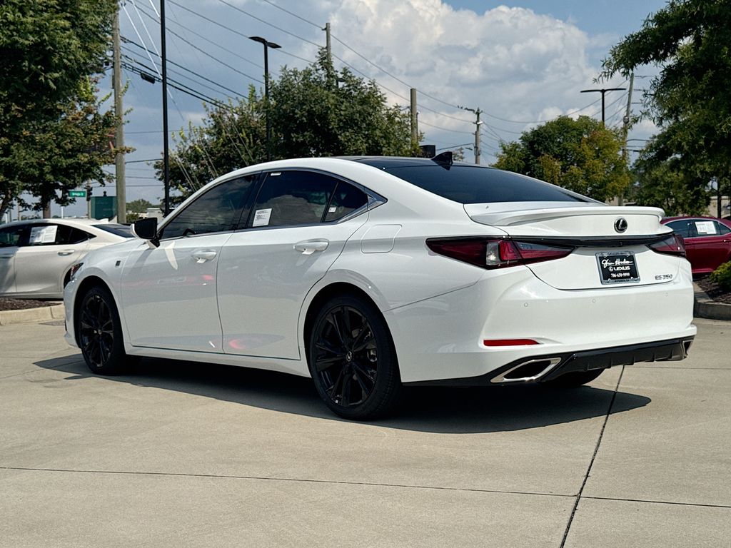 2025 Lexus ES 350 F SPORT Design photo 5