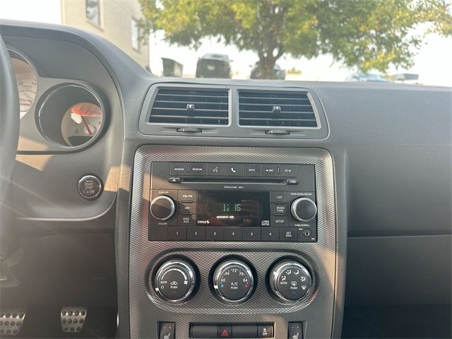 2011 Dodge Challenger R/T photo 33