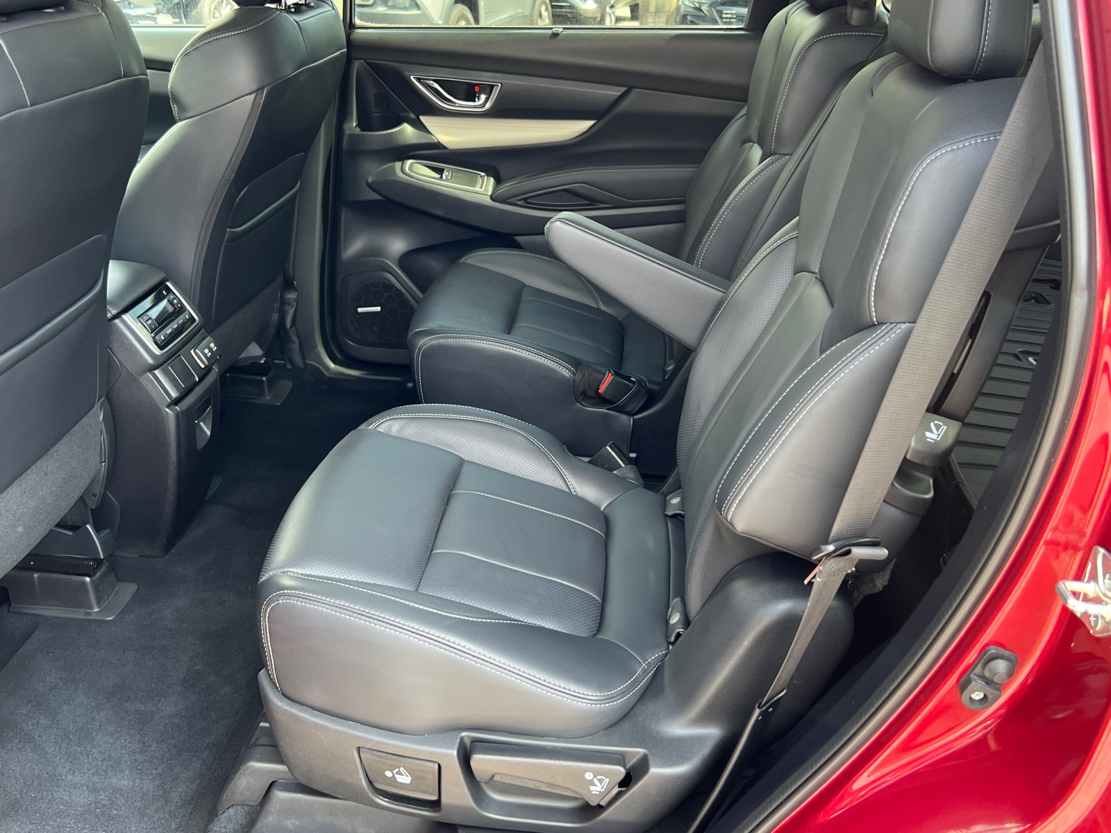 2021 Subaru Ascent Limited photo 16