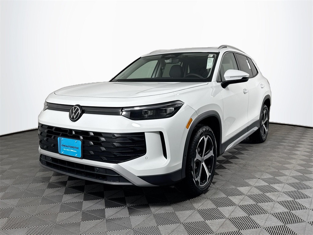 2026 Volkswagen Tiguan SE's photo