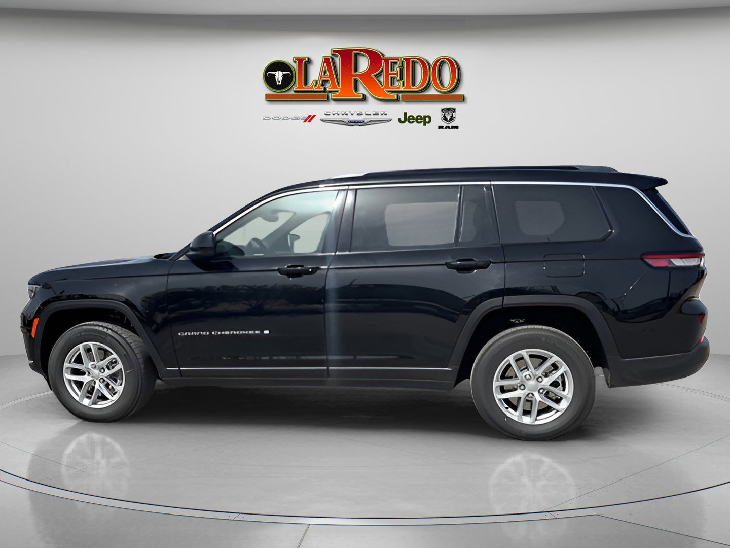 2025 Jeep Grand Cherokee Laredo X photo 4
