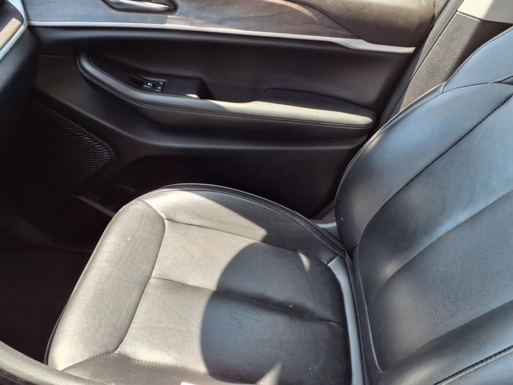 2023 Jeep Grand Cherokee Limited photo 11
