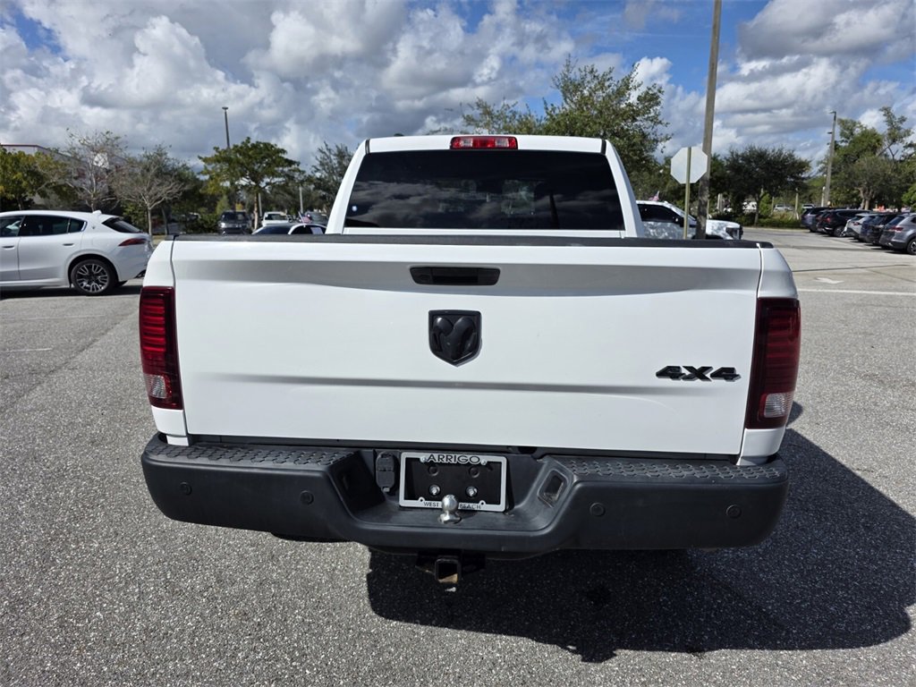 2022 Ram 1500 Classic Warlock photo 3