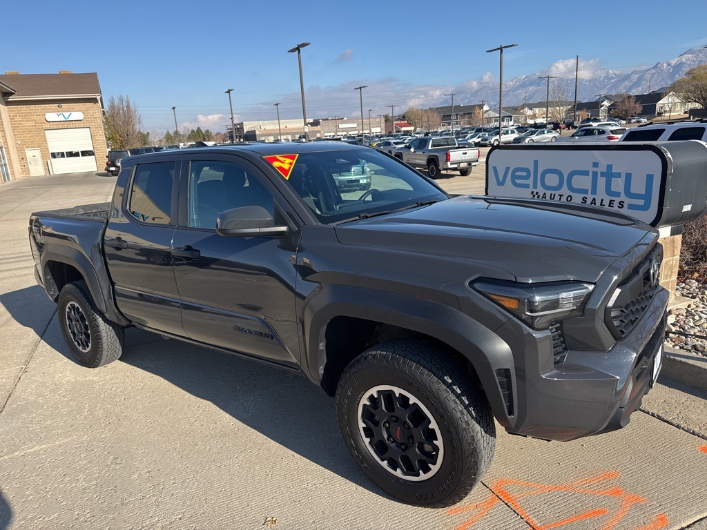 2024 Toyota Tacoma TRD Off Road's photo