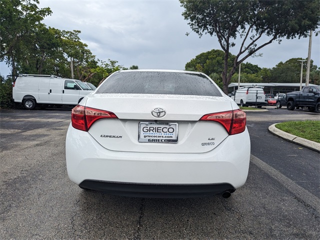 2019 Toyota Corolla L photo 10