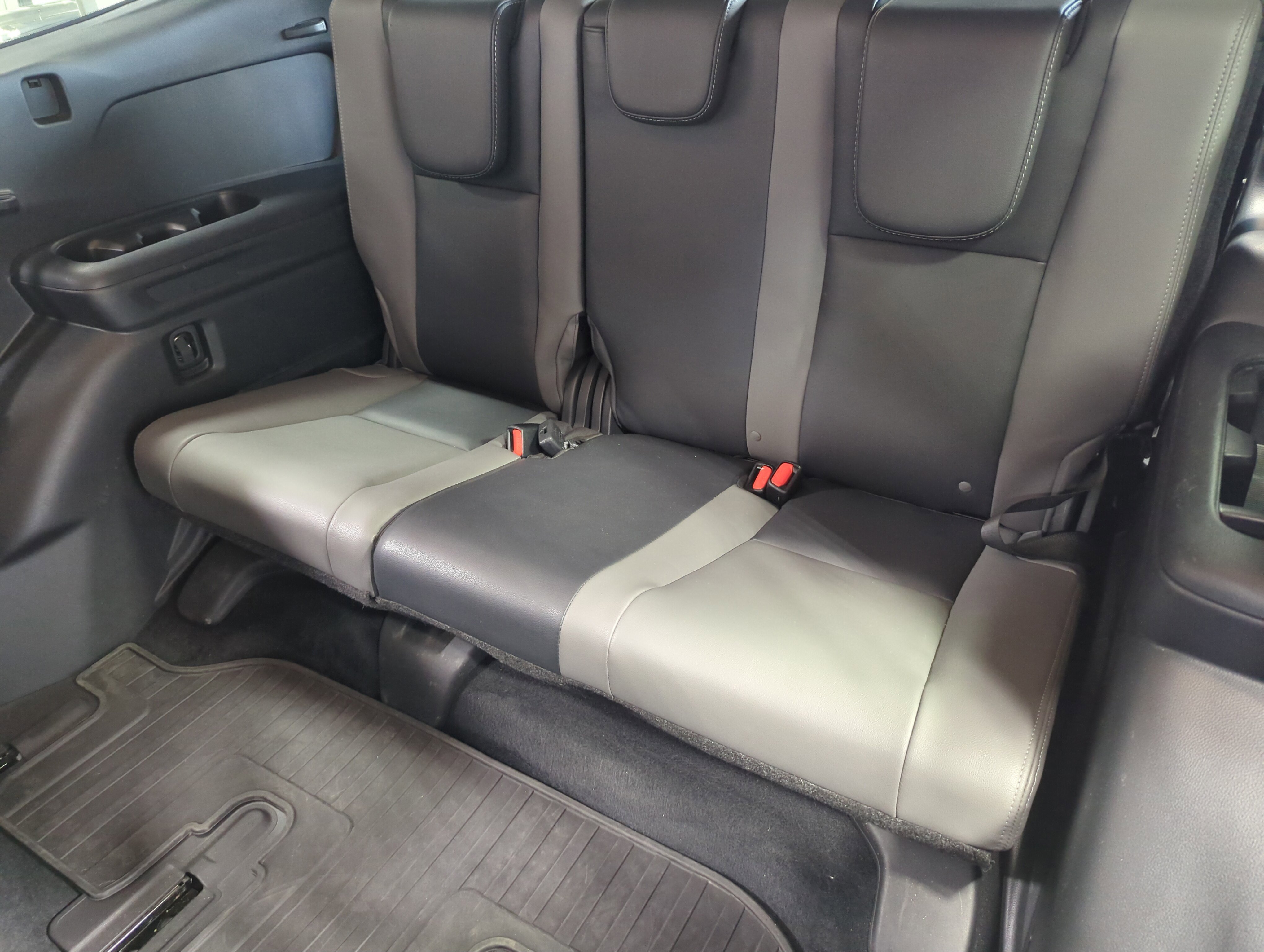 2022 Subaru Ascent Onyx Edition photo 24