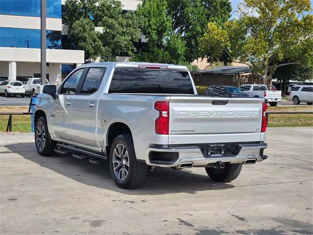 2020 Chevrolet Silverado 1500 LT photo 3