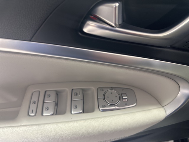 2024 Genesis G70 2.5T photo 14
