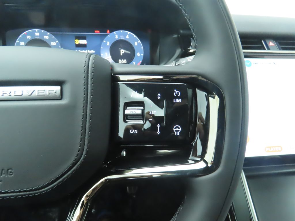 2025 Land Rover Range Rover Velar SE photo 12