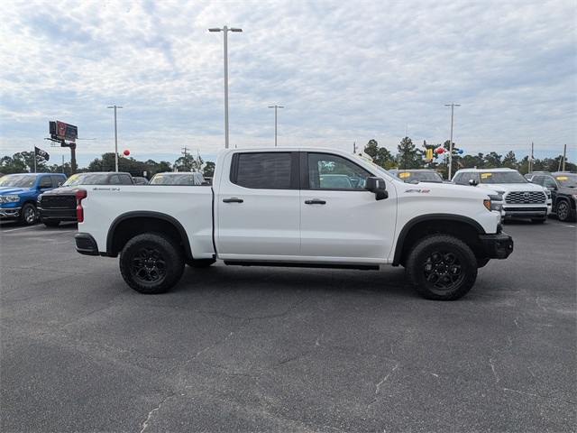 2024 Chevrolet Silverado 1500 ZR2 photo 2