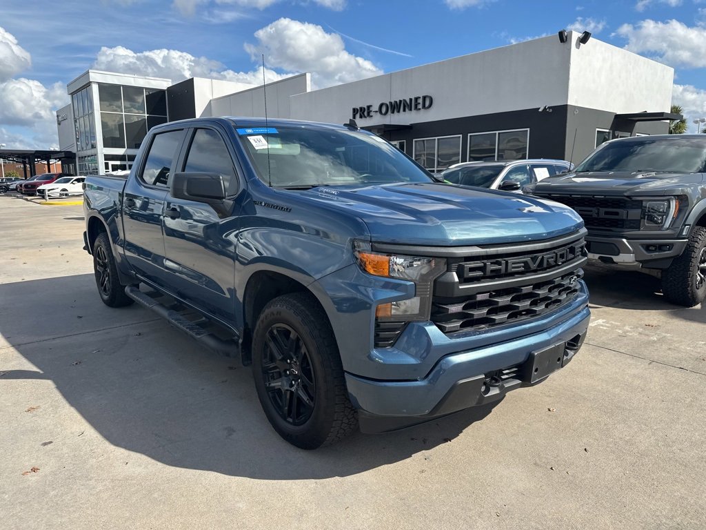 2024 Chevrolet Silverado 1500 Custom photo 3