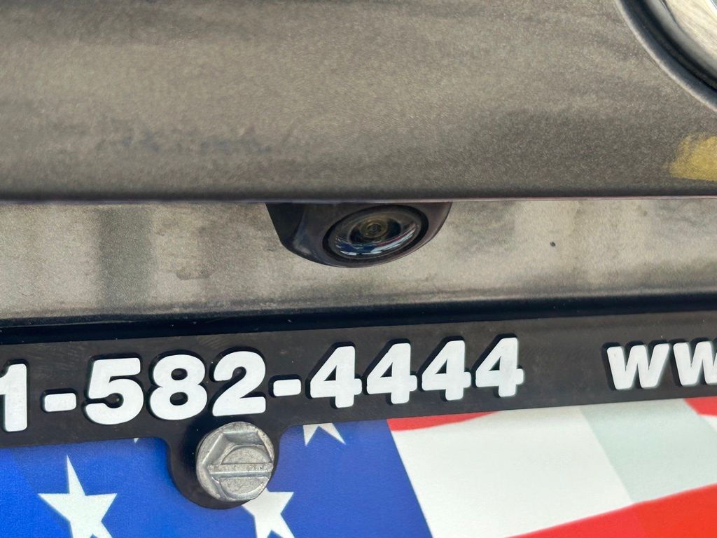 2021 Toyota RAV4 XLE photo 16