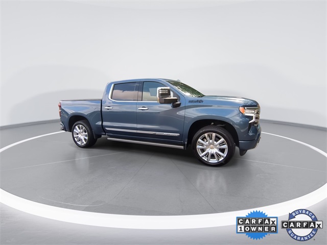 2024 Chevrolet Silverado 1500 High Country photo 2