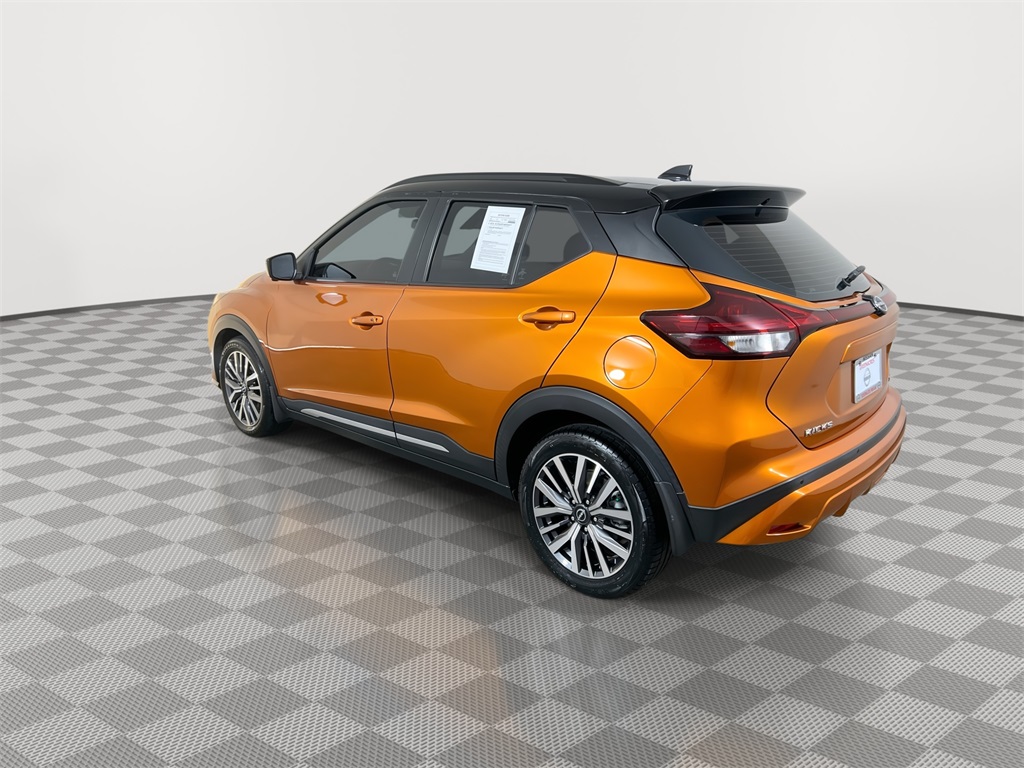 2023 Nissan Kicks SR photo 6