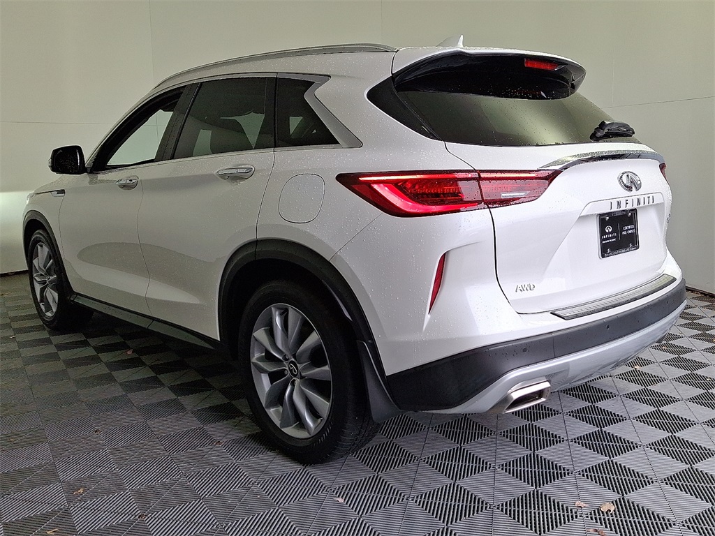 2022 Infiniti QX50 Essential photo 4