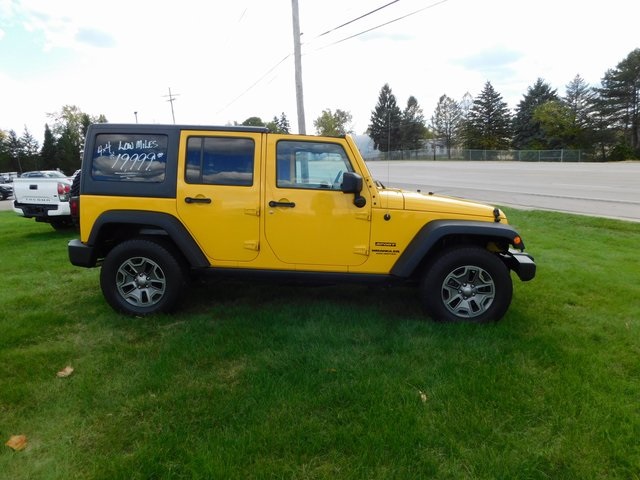 2015 Jeep Wrangler Unlimited Sport photo 2
