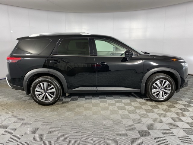 2022 Nissan Pathfinder SL photo 28