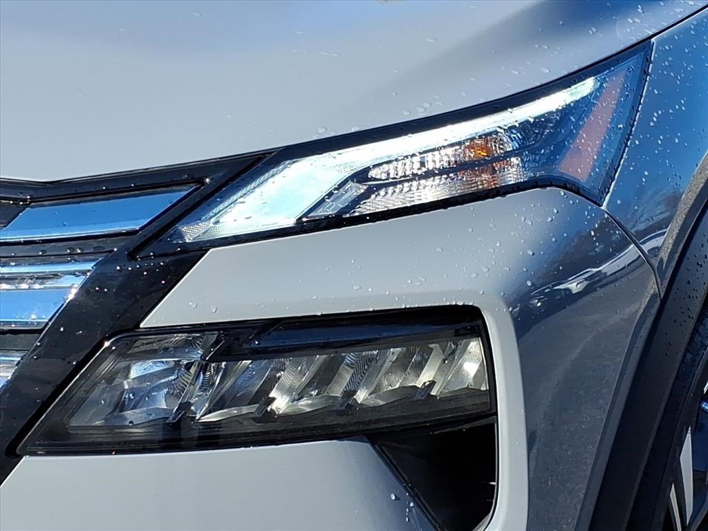 2024 Nissan Rogue SL photo 4