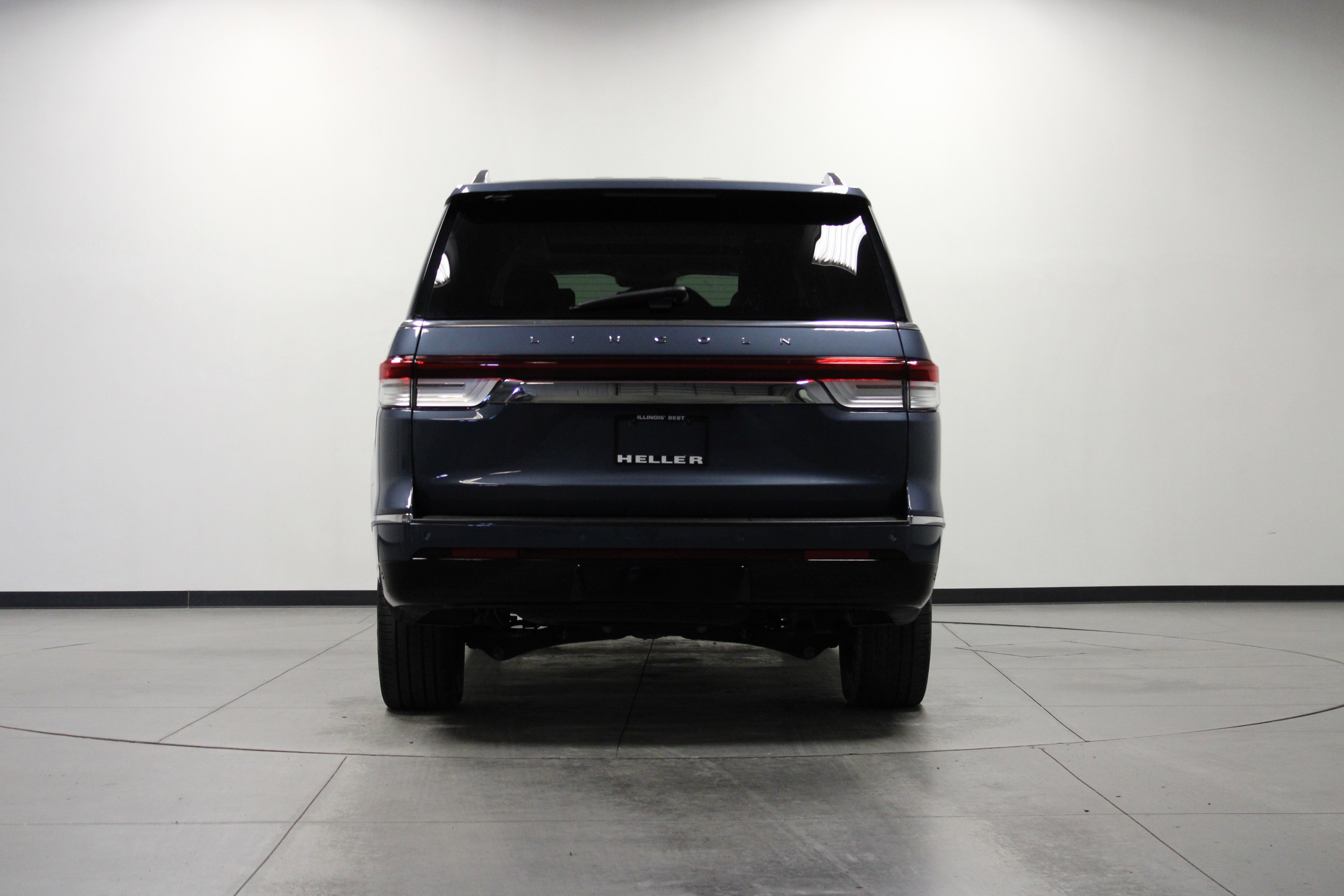 2023 Lincoln Navigator L Reserve photo 3
