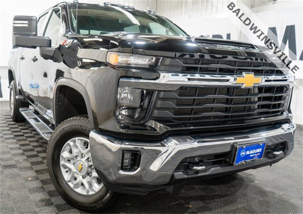 2025 Chevrolet Silverado 2500HD LT's photo