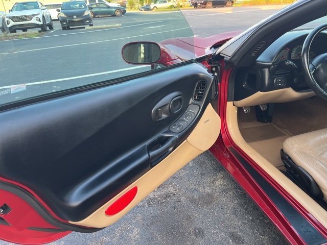 2000 Chevrolet Corvette Base Convertible photo 5