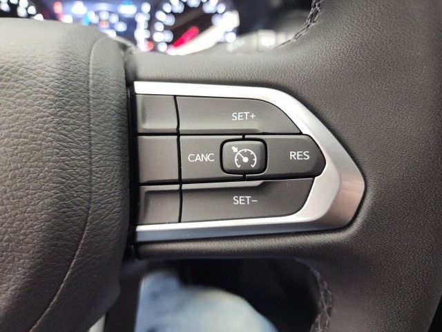 2025 Jeep Compass Latitude photo 32