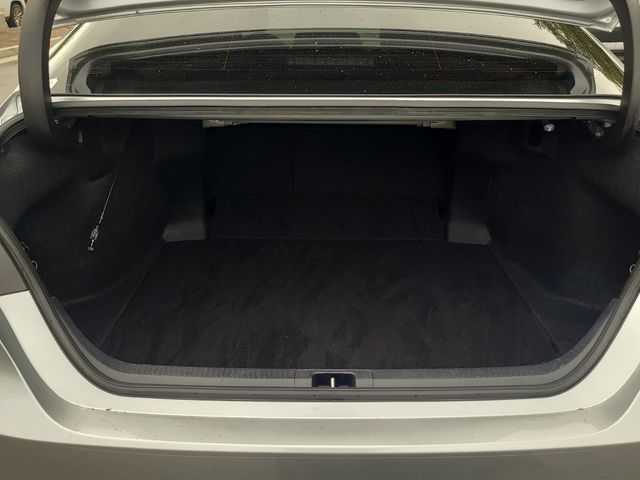2023 Toyota Camry LE photo 12