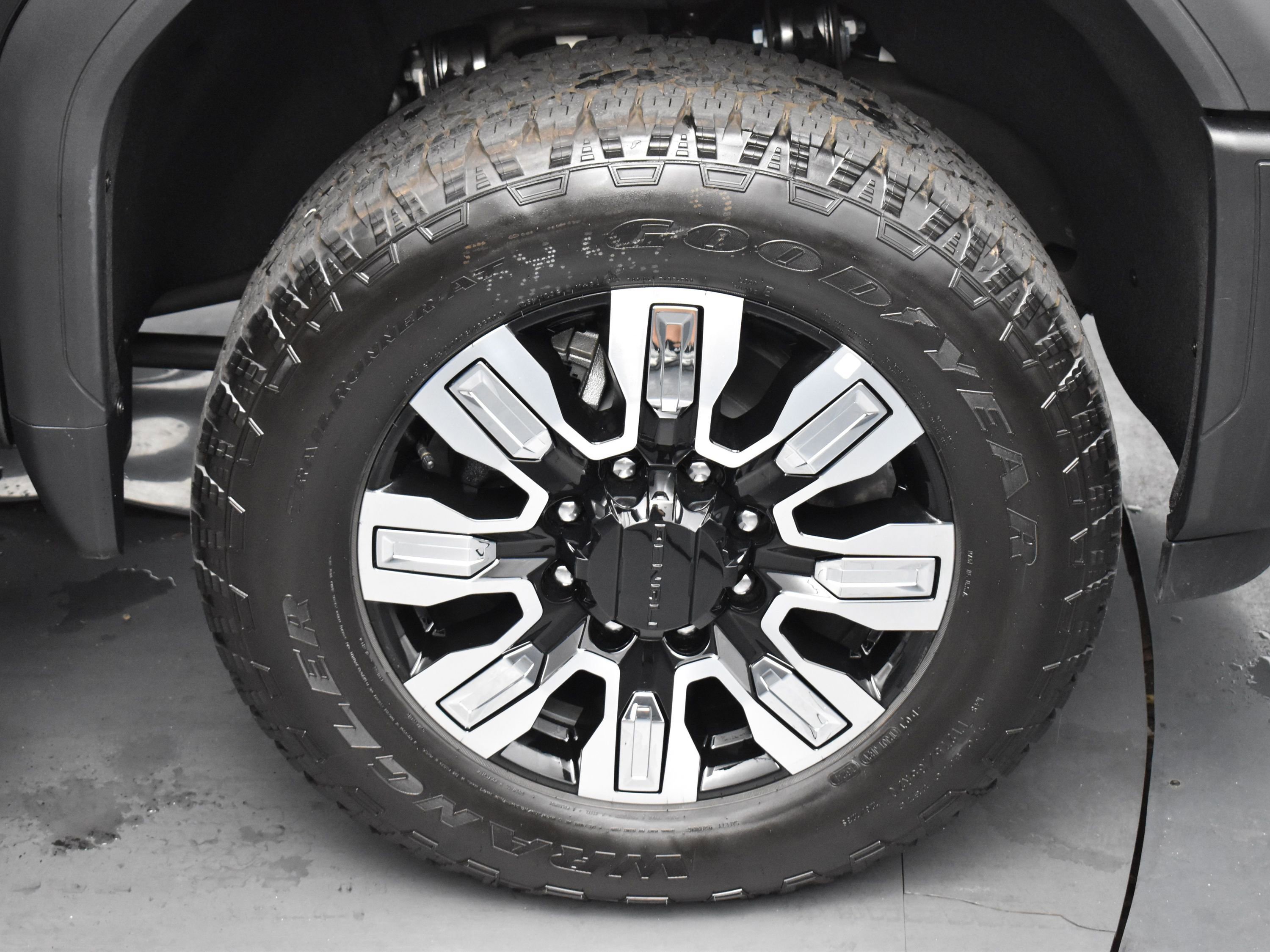2024 Gmc Sierra 2500 HD Denali photo 38