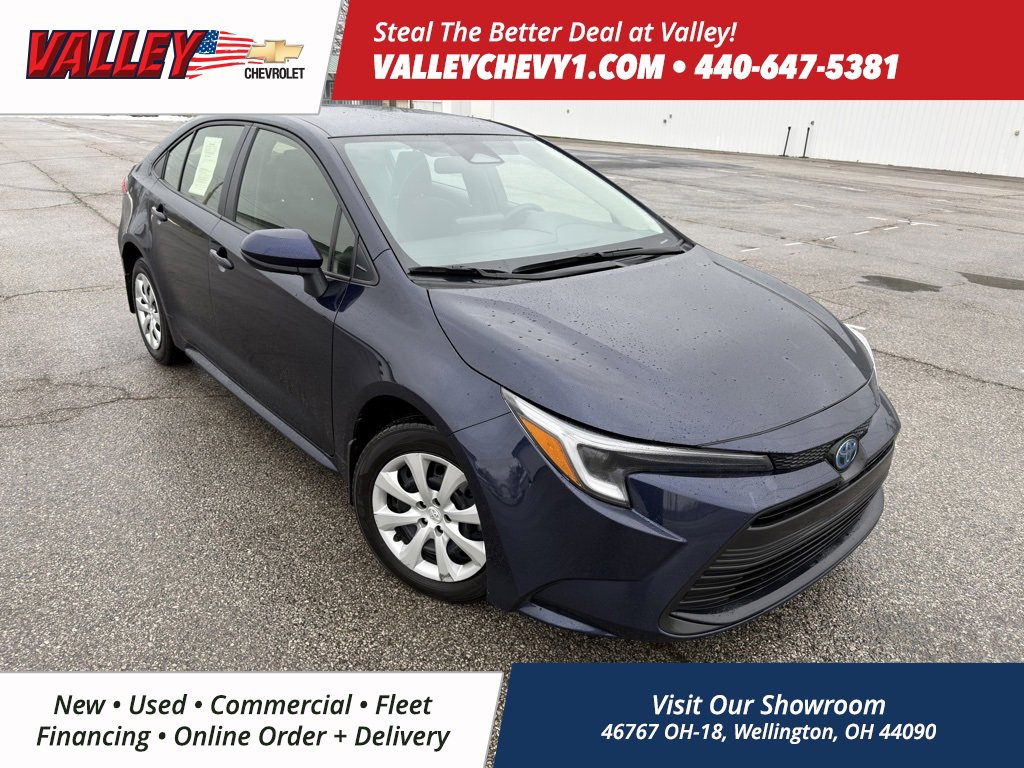 2025 Toyota Corolla LE's photo