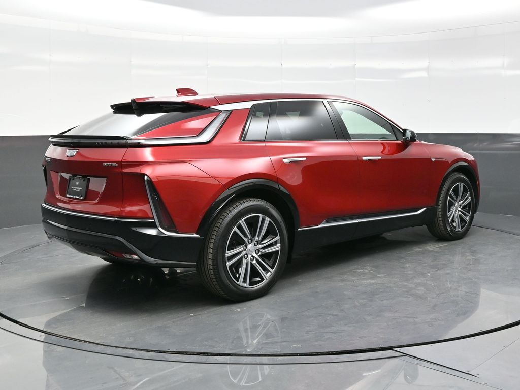 2025 Cadillac Lyriq Luxury photo 6