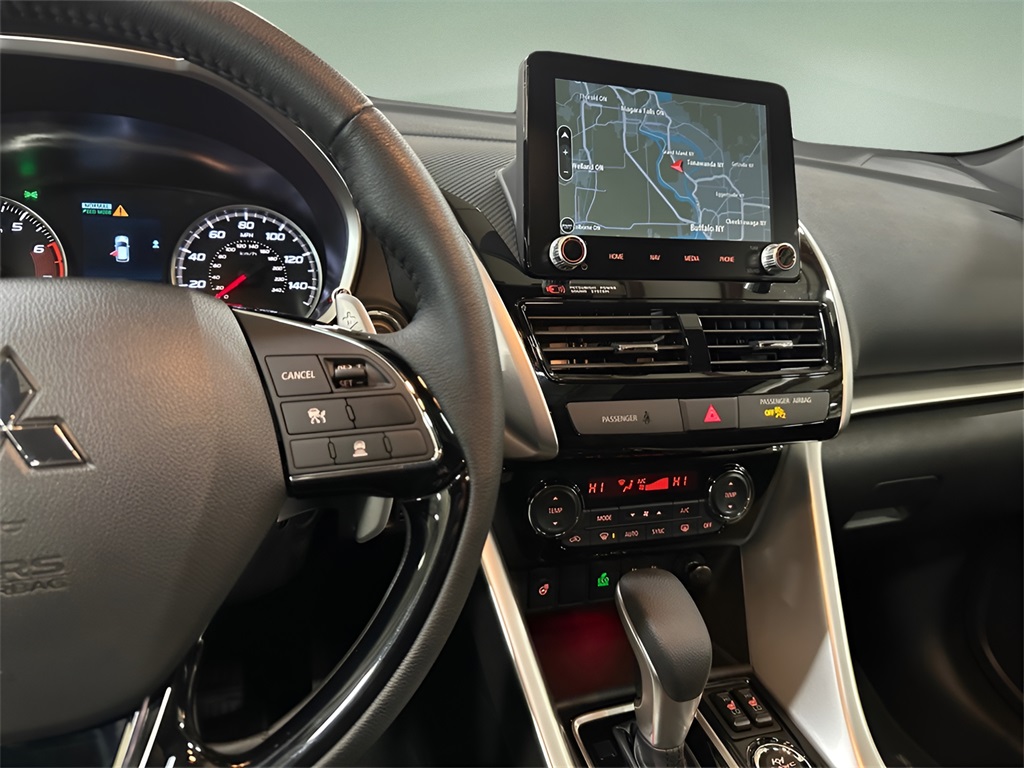2025 Mitsubishi Eclipse Cross SEL photo 13