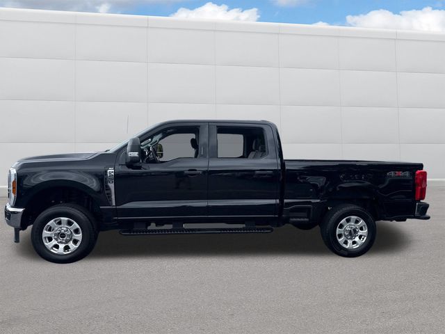 2024 Ford F-250 XLT photo 2