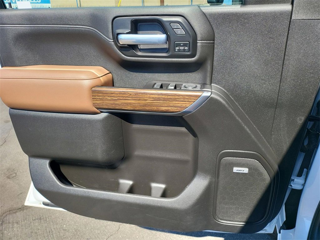 2022 Chevrolet Silverado 2500HD High Country photo 15