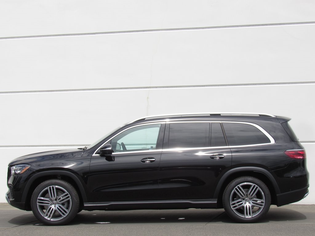 2024 Mercedes Benz GLS 450 4MATIC photo 4