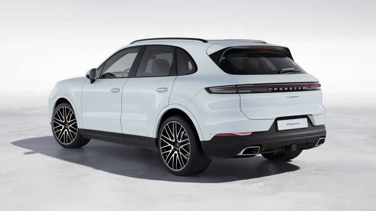 2026 Porsche Cayenne photo 3