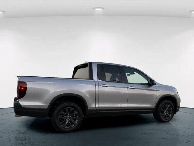 2025 Honda Ridgeline Sport photo 3