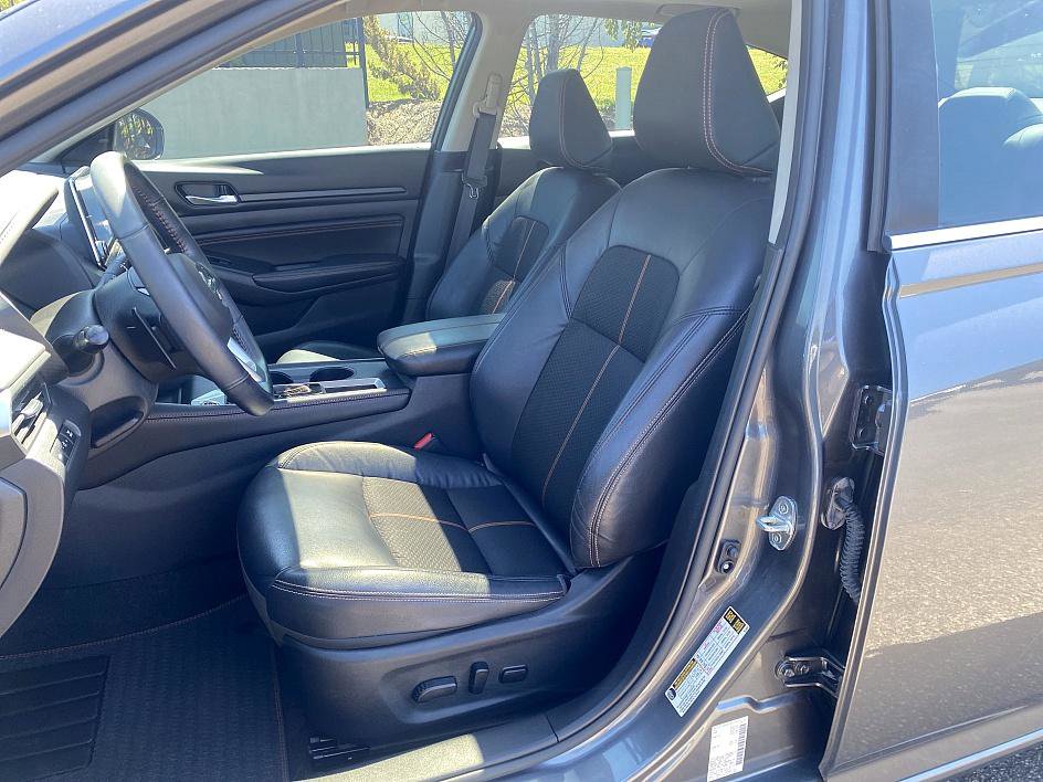 2021 Nissan Altima 2.5 SR photo 14