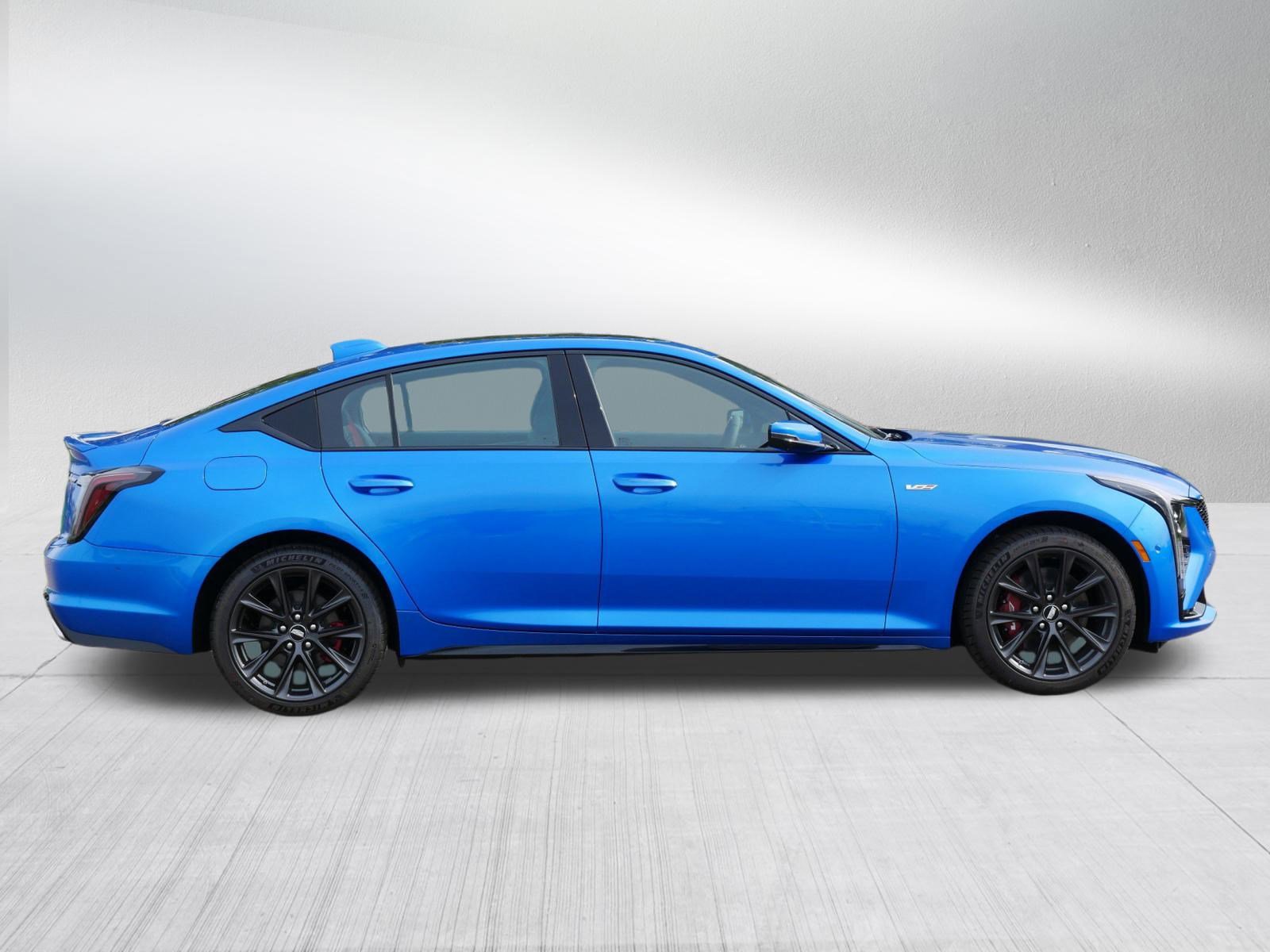 2026 Cadillac CT5 V photo 8