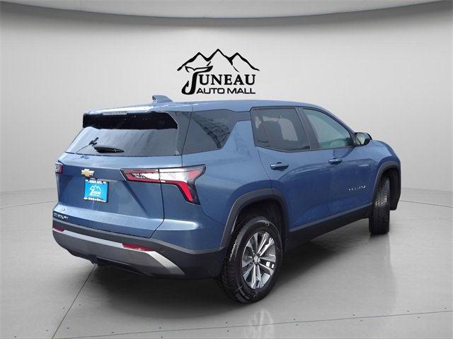 2026 Chevrolet Equinox LT photo 2